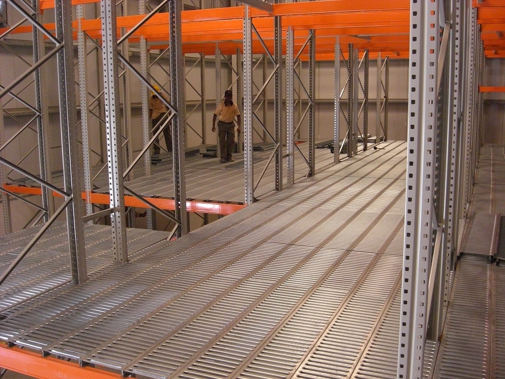 Trin-planker-15 Svejsetrin, sikkerhedstrin, ståltrin, trappetrin, elefant trin, planke trin, planker, gang planker, stål planker, sikkerheds trin, jerntrin, trappetrin, elefant trin, spindeltrin, stigetrin, hulpladetrin, stål trappetrin