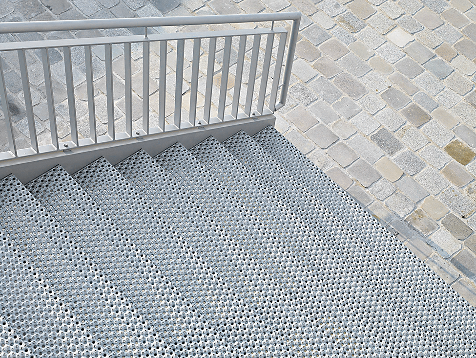 Trin-planker-25 Svejsetrin, sikkerheds trin, ståltrin, trappetrin, elefant trin, Planker, gang planker, stål planker, sikkerheds trin, jerntrin, trappetrin, elefant trin