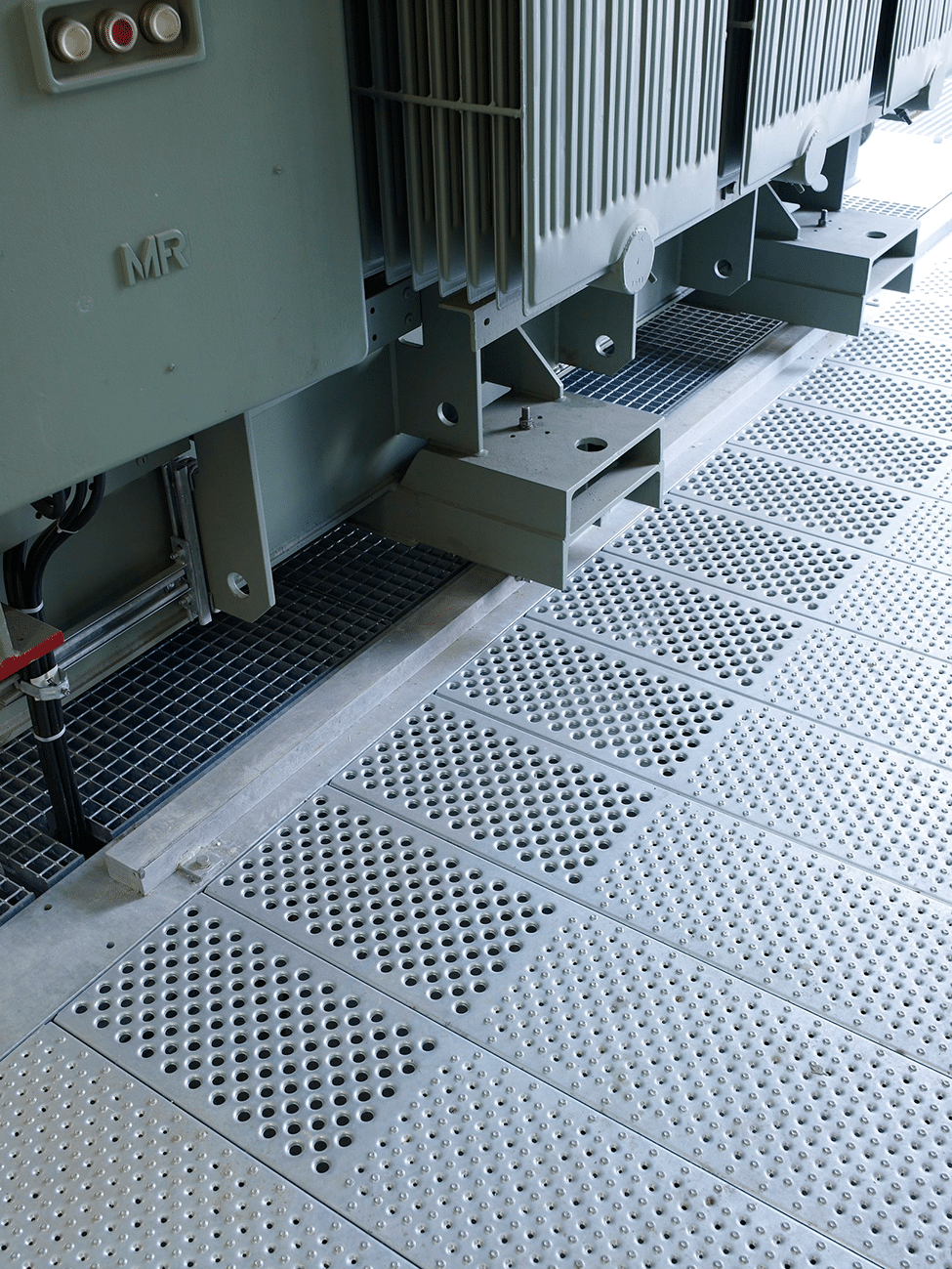 Trin-planker-32 Svejsetrin, sikkerheds trin, ståltrin, trappetrin, elefant trin, Planker, gang planker, stål planker, sikkerheds trin, jerntrin, trappetrin, elefant trin